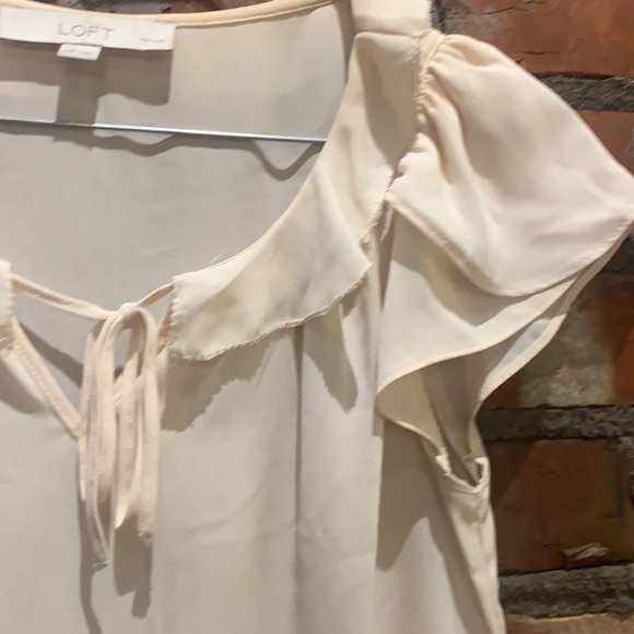 Ann Taylor -Loft. Beige colored polyester blouse with ruffles and tie. - XSP - Picture 2 of 4